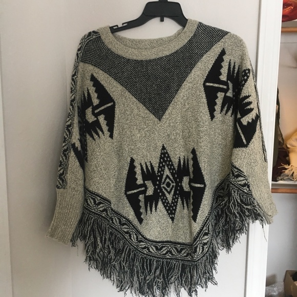 Western Aztec Poncho sweater M/L - Picture 3 of 5